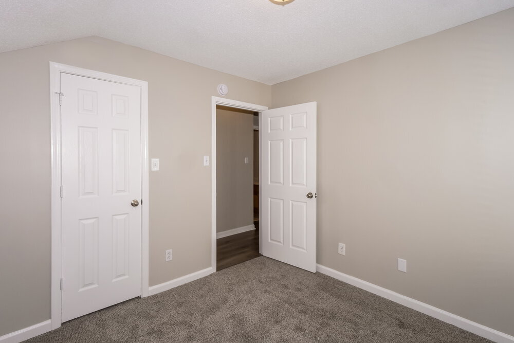 Building Photo - 9815 Riggin Dr
