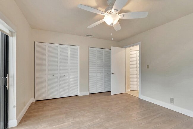 Building Photo - 6740 Lago Vista Terrace