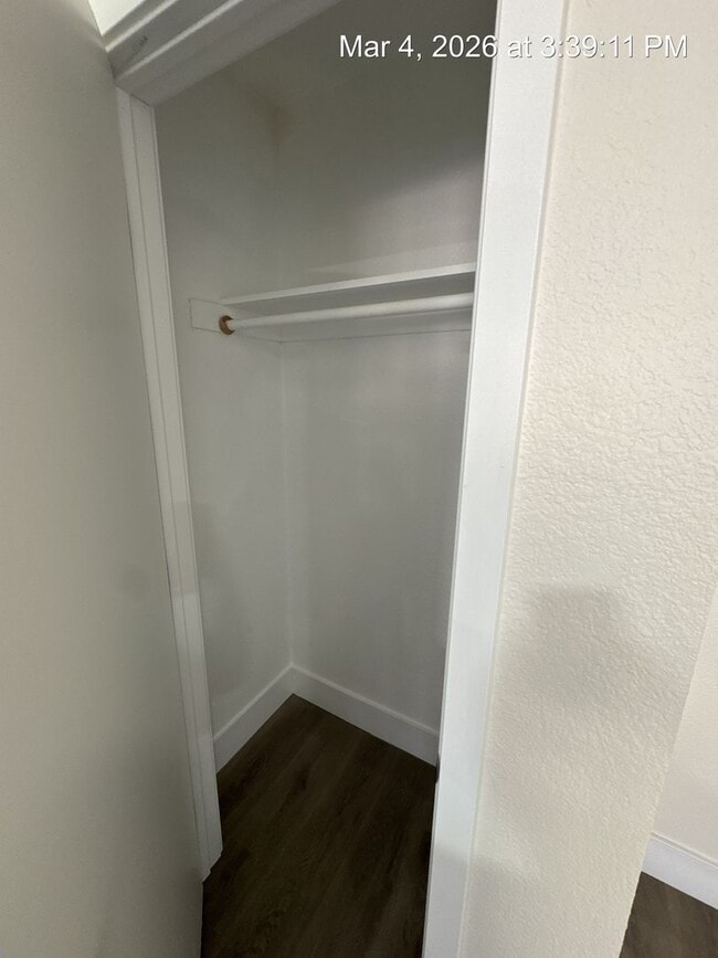 Building Photo - $500 OFF 1st Month Rent!! Upstairs Unit!!! Move in Ready!