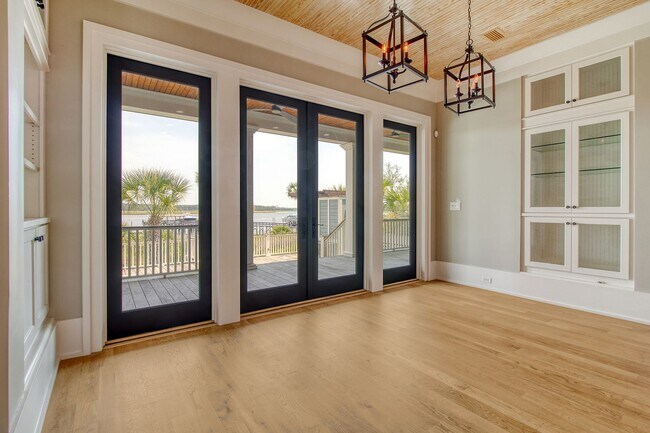 Building Photo - 4 Bedroom 4.5 Bath Home in Dunes West - Mt. Pleasant