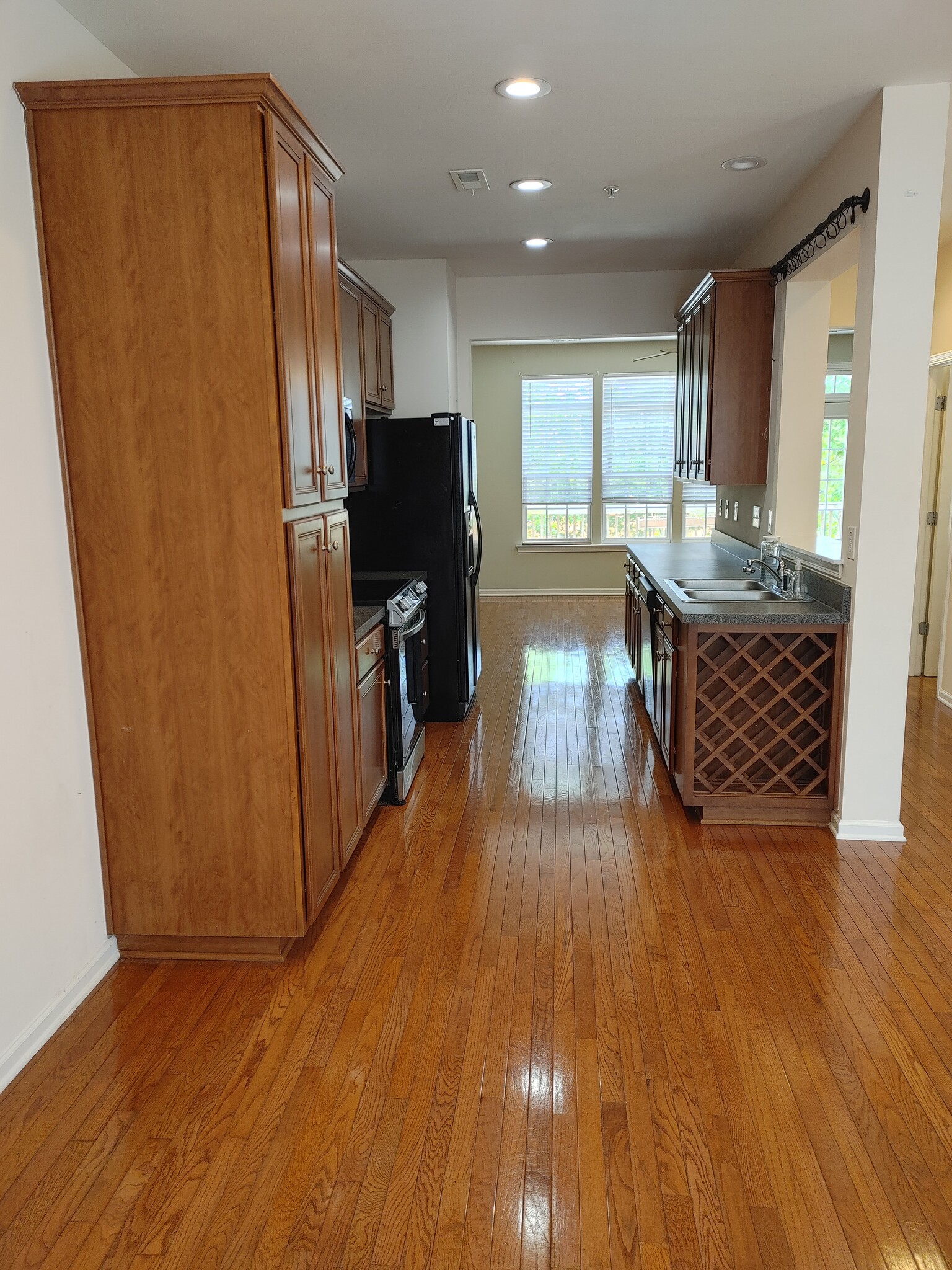 Kitchen - 116 Vintage Dr
