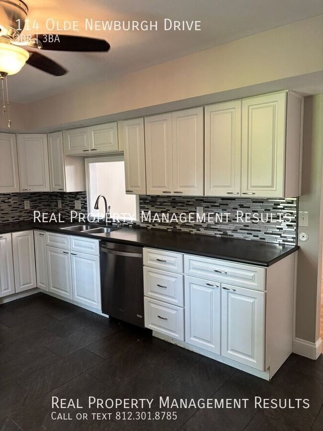Building Photo - 114 Olde Newburgh Dr