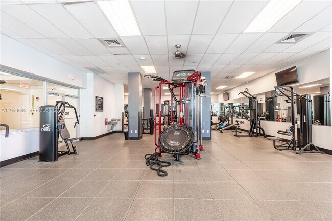 Building Photo - 2501 S Ocean Dr