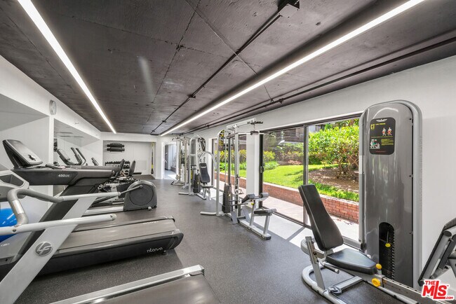 Building Photo - 2920 Neilson Wy