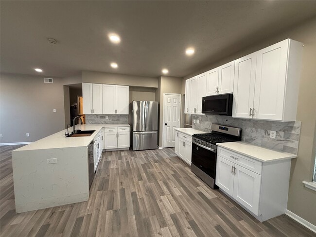 Building Photo - 9634 Therrell Dr