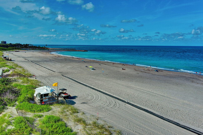 Building Photo - 1405 Ocean Dunes Cir