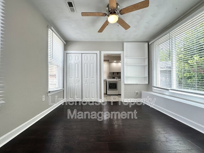 Building Photo - 809 Cambridge Ave