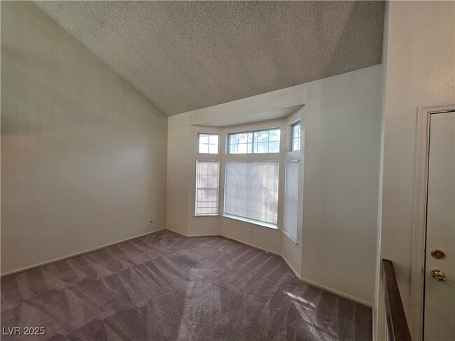 Building Photo - 321 S Bent Creek Dr