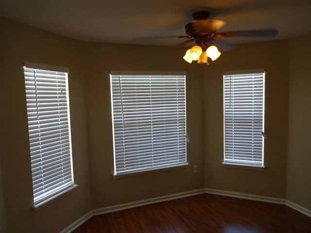 Building Photo - 1643 Hawkins Cove Dr E