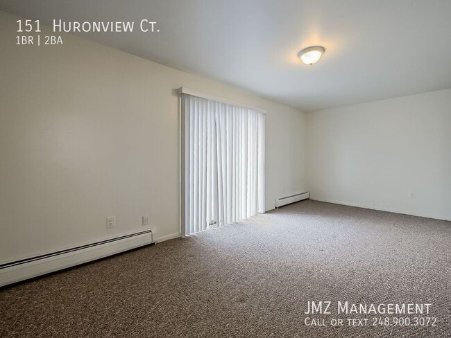 Building Photo - 151 Huronview Ct