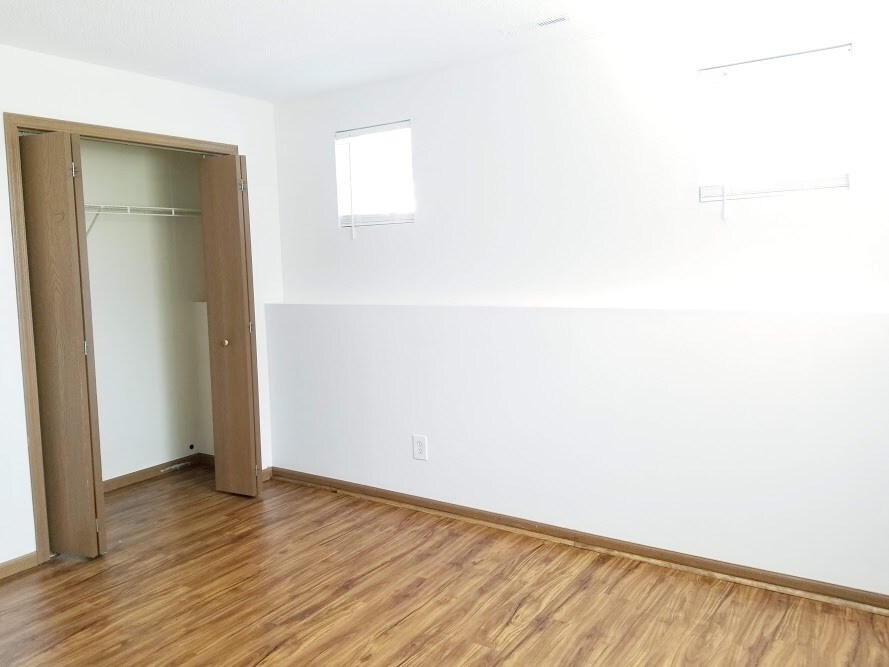 Building Photo - 1230 Murray St NE