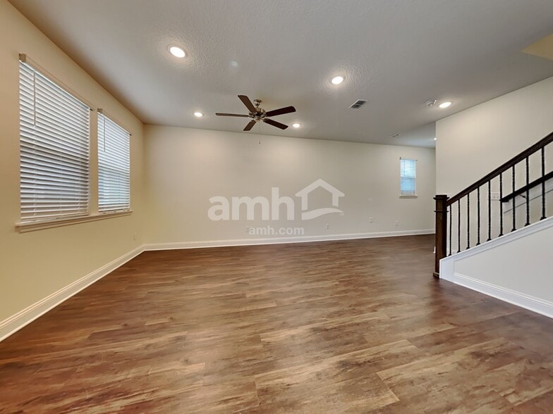 Building Photo - 151 Elcano Ln