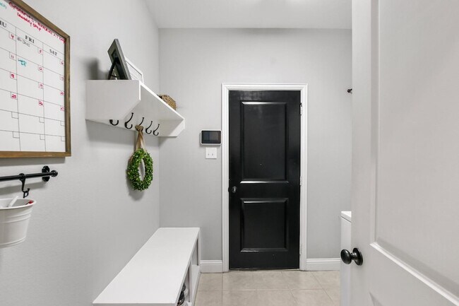 Building Photo - 4301 Overbrook Dr