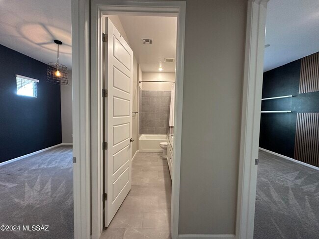 Building Photo - 12474 N Appling Ave