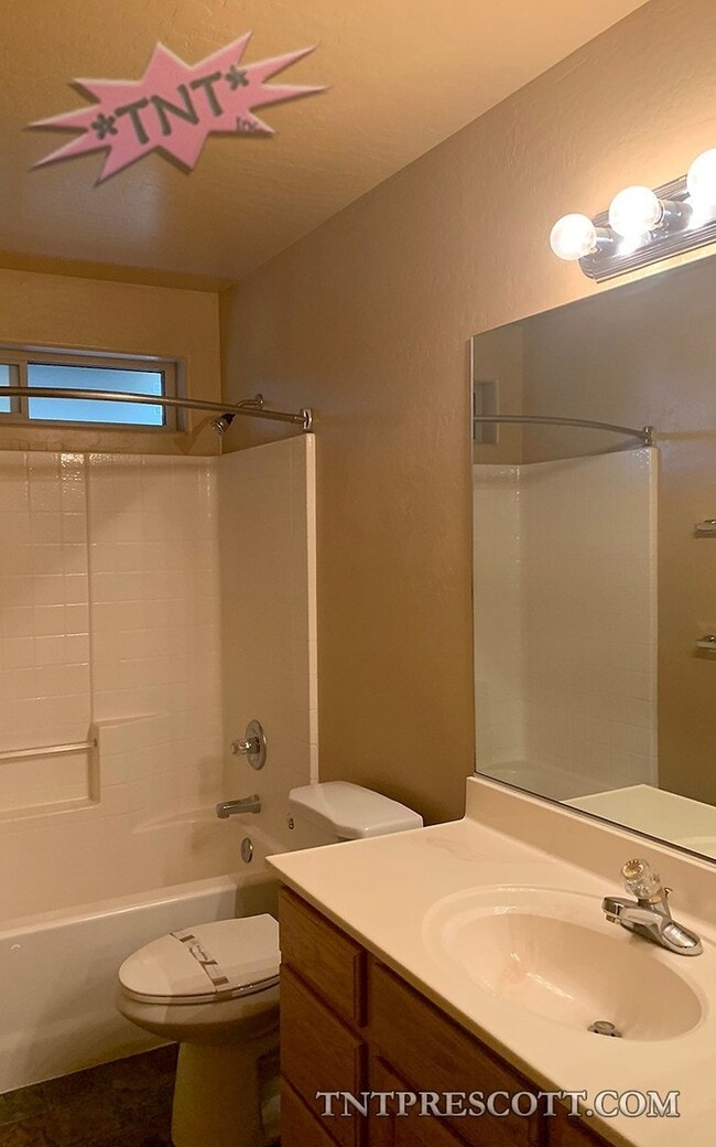 Building Photo - Home in Prescott Valley