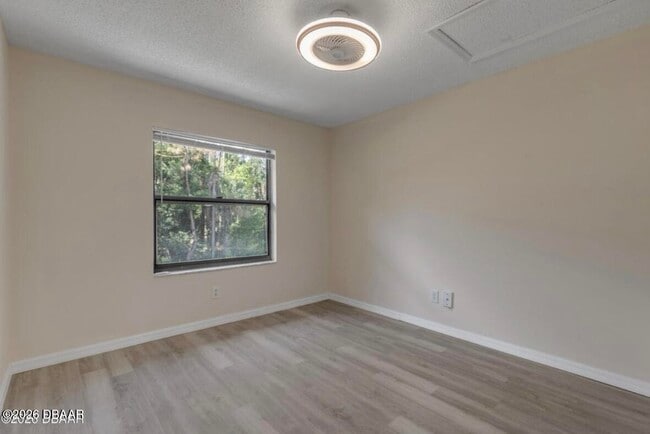 Building Photo - 1601 Big Tree Rd