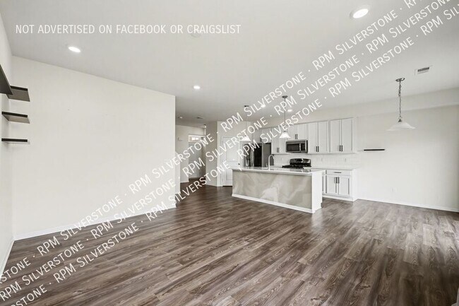 Building Photo - 8727 Pioneer St