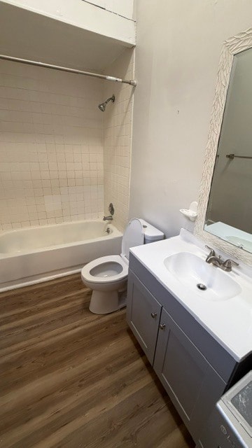 Building Photo - 335 King St