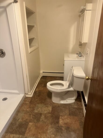 Building Photo - 1406 3rd Ave