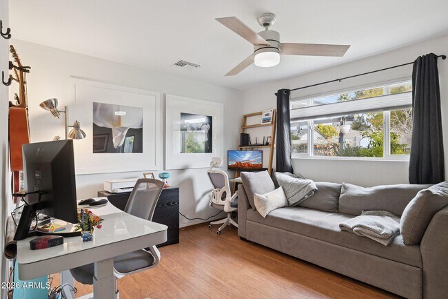 Building Photo - 6721 N 12th Wy