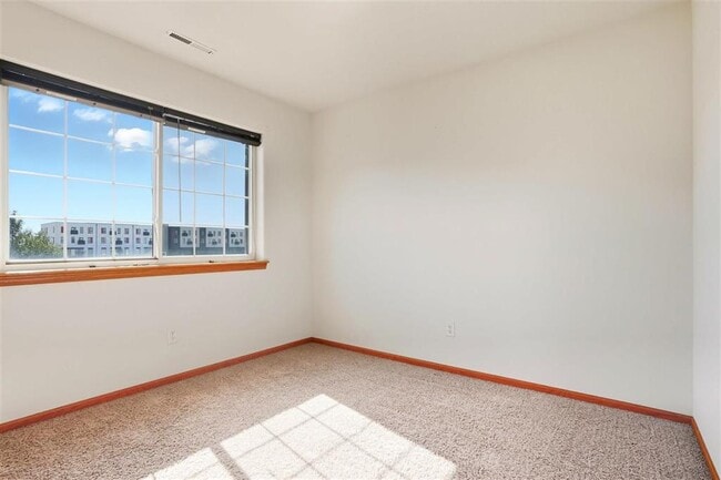 Building Photo - 113 Alydar Dr