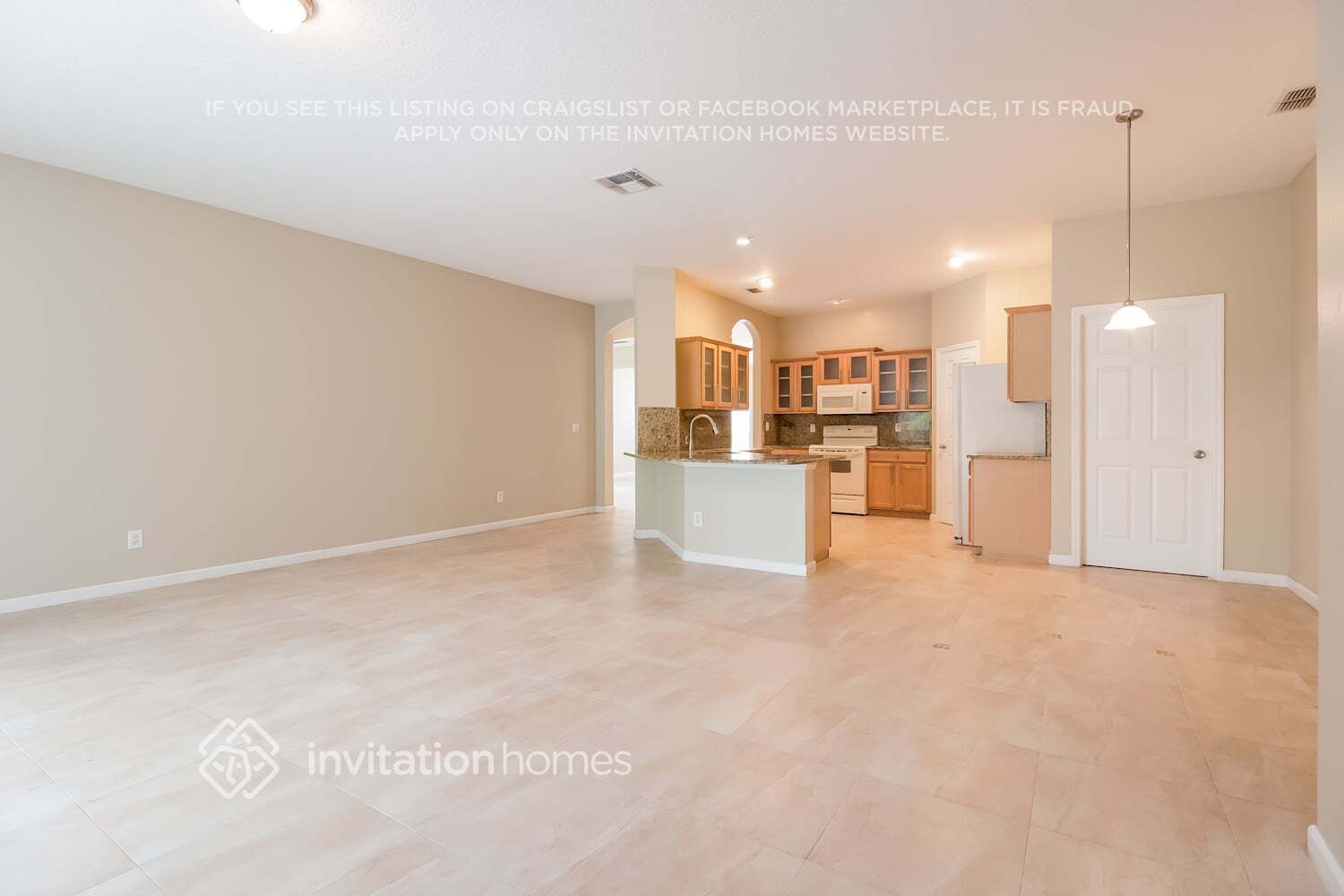 Building Photo - 8571 Lake Windham Ave