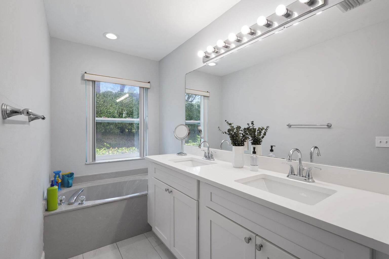 Building Photo - 6791 Lantern Key Dr