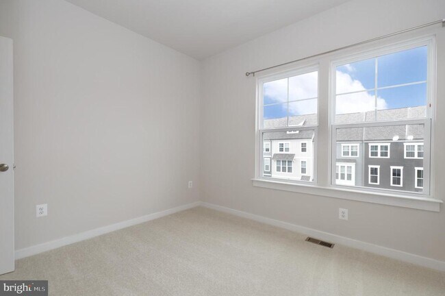 Building Photo - 1709 Beech Leaf St
