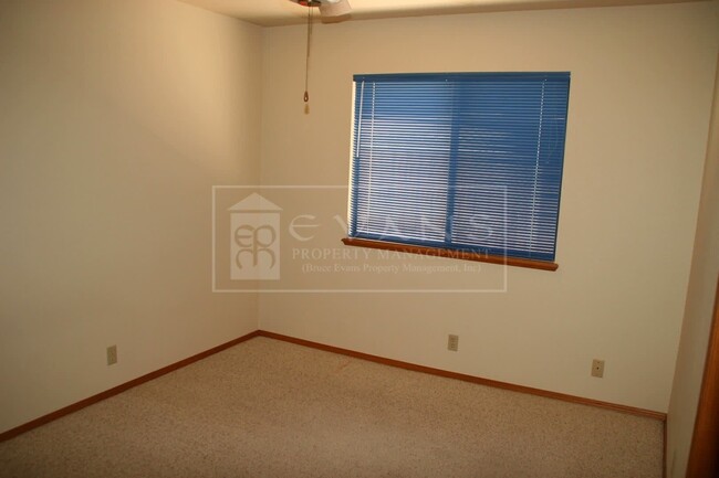 Building Photo - Beautiful, spacious home on a corner lot