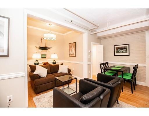 Building Photo - 290 Beacon St