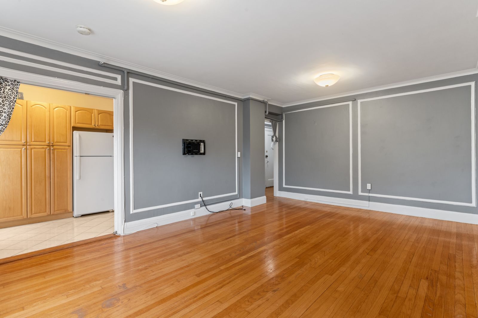 Building Photo - 1450 Beacon St