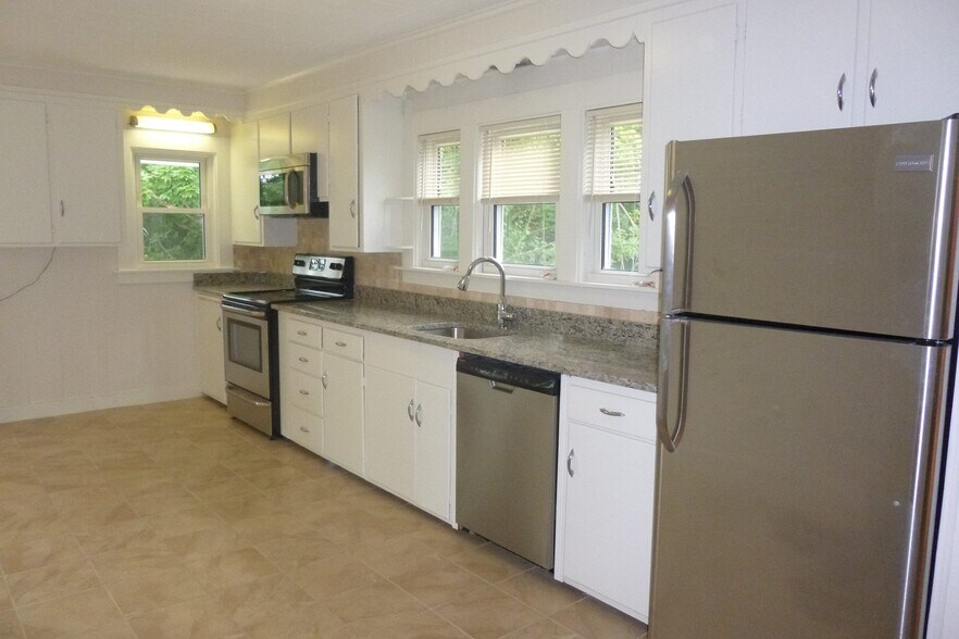 Kitchen - 293 High St