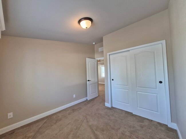 Building Photo - 970 Mountain Shadows Blvd