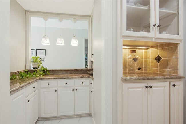 Building Photo - 354 Tealwood Dr