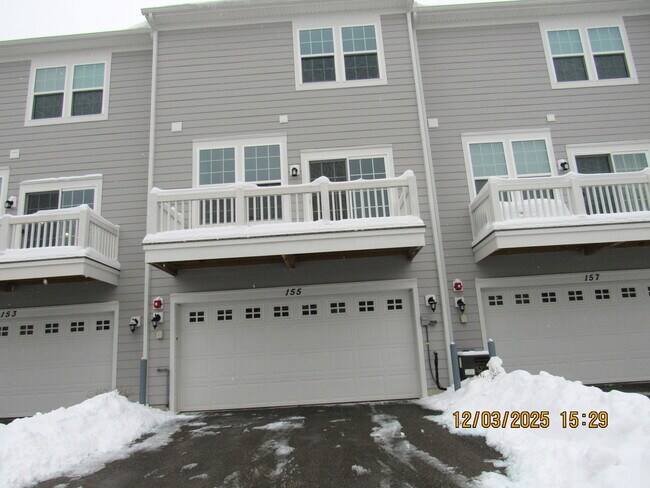 Building Photo - 155 Canterbury Way