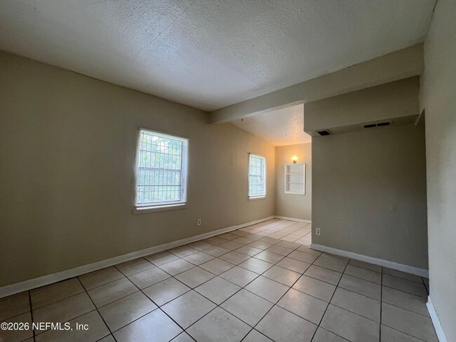 Building Photo - 5559 Verbena Rd