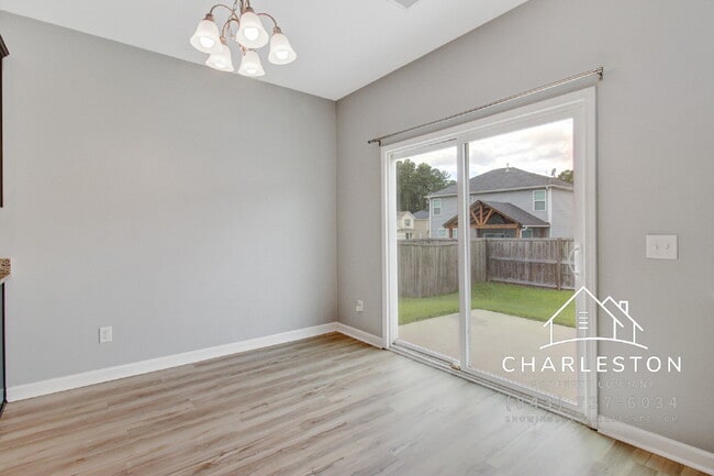 Building Photo - 403 War Admiral Ln