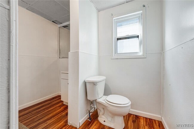 Building Photo - 20 Wood Ave