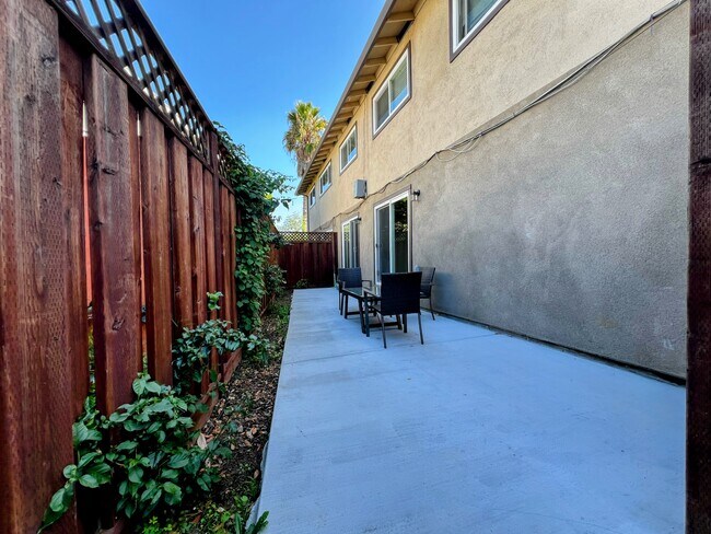 Building Photo - 620 Gamma Ct