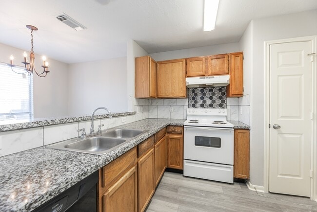 Building Photo - 727 Richview Dr