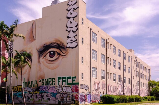 Building Photo - 250 NW 23rd St