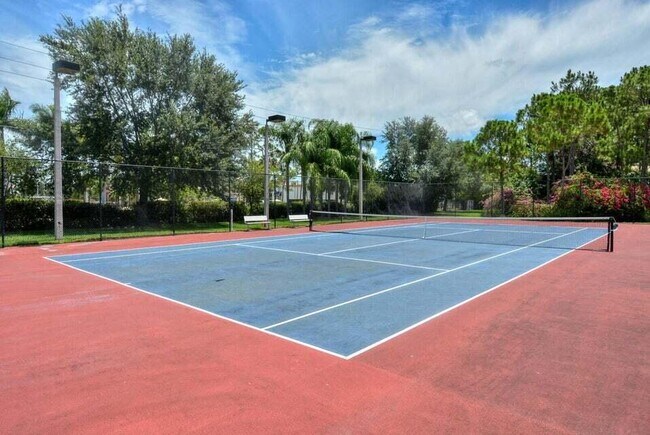 Building Photo - 110 SW Peacock Blvd