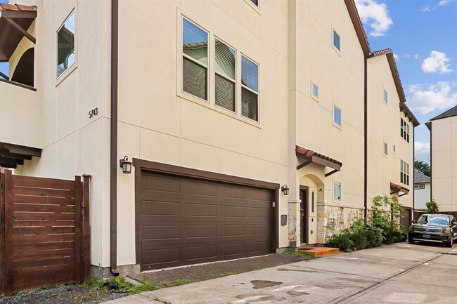 Building Photo - 5743 Kansas St
