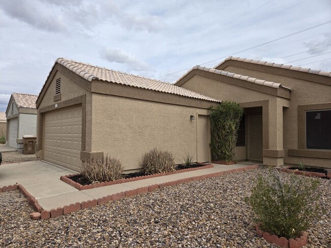 Building Photo - 8233 N 111th Ln