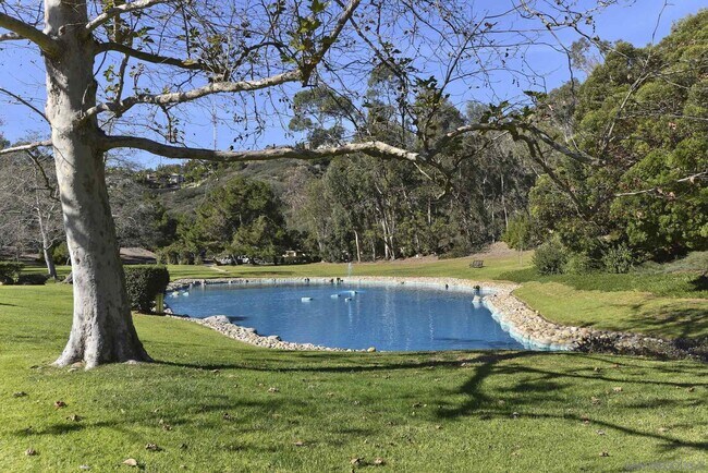 Building Photo - 2585 Caminito Muirfield