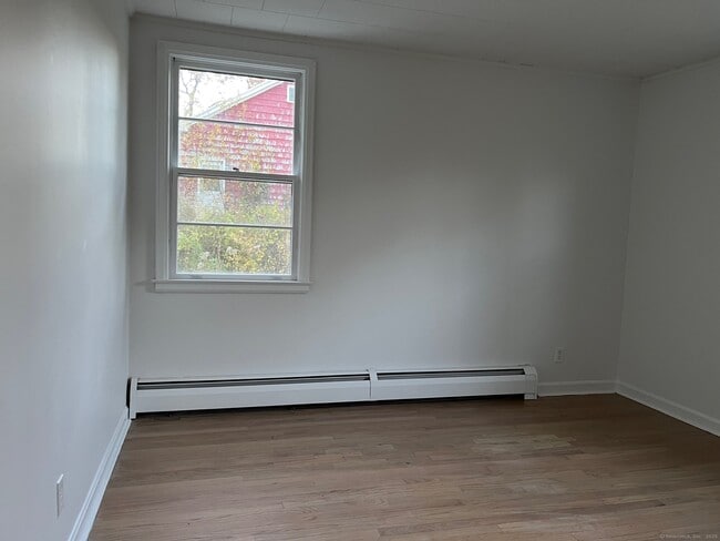 Building Photo - 164 Birge Park Rd