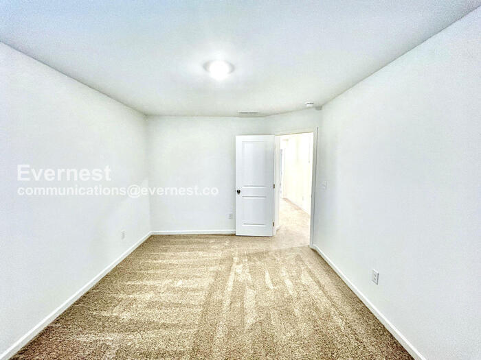 Building Photo - 4285 Marsha St