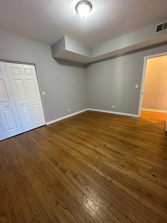 Building Photo - 7734 N Paulina St