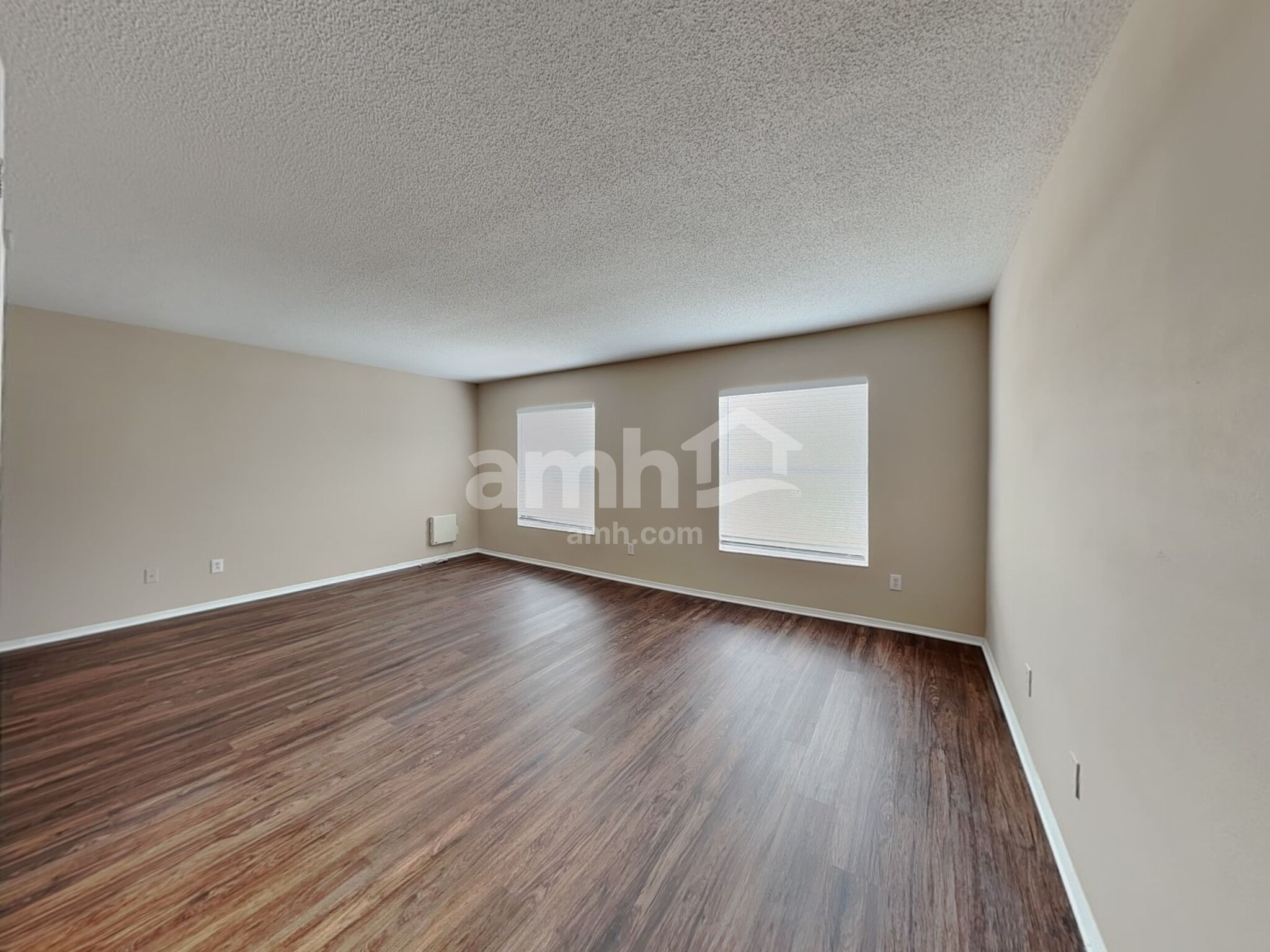 Building Photo - 2050 Harcourt Pl