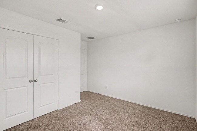 Building Photo - 609 San Jacinto Trl